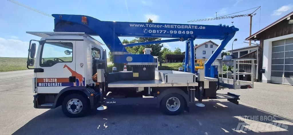 Palfinger P300 KS Auto hoogwerkers