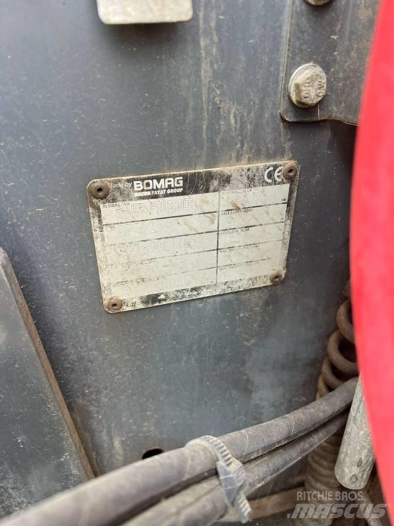Bomag BF 223 C Asfaltafwerkmachines