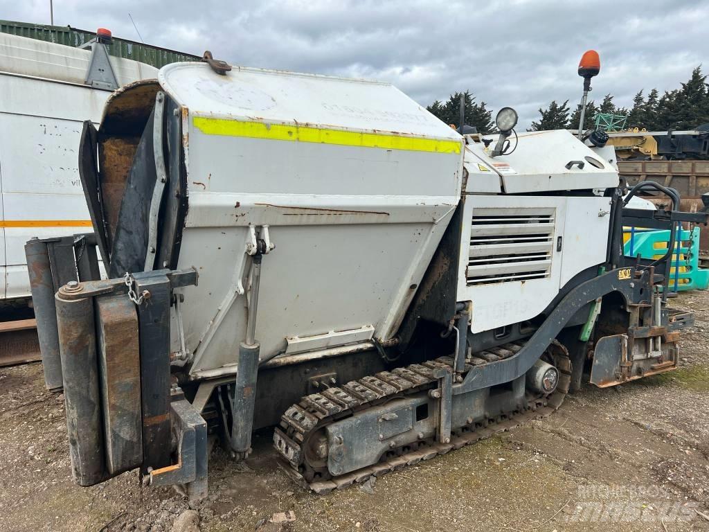 Bomag BF 223 C Asfaltafwerkmachines