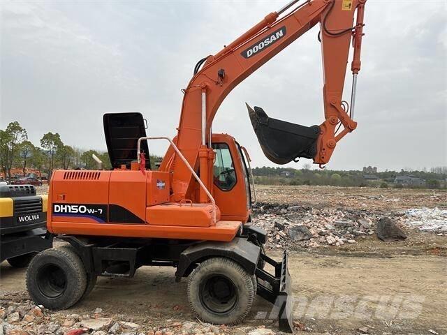 Doosan DH150W Wielgraafmachines