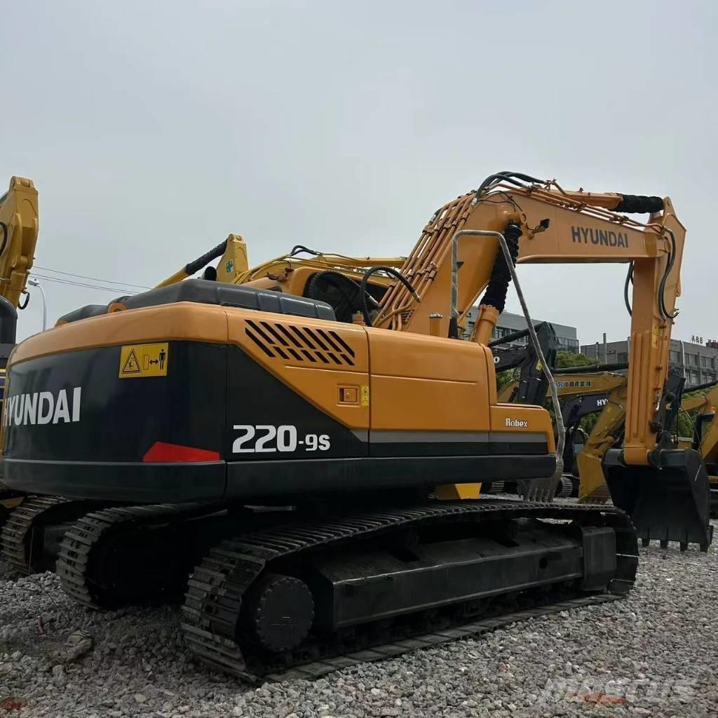 Hyundai 220-9s Rupsgraafmachines