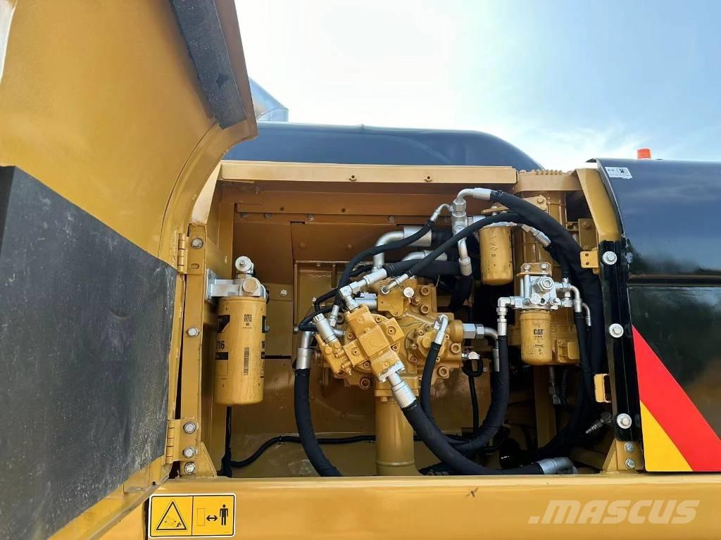 CAT 330D Rupsgraafmachines