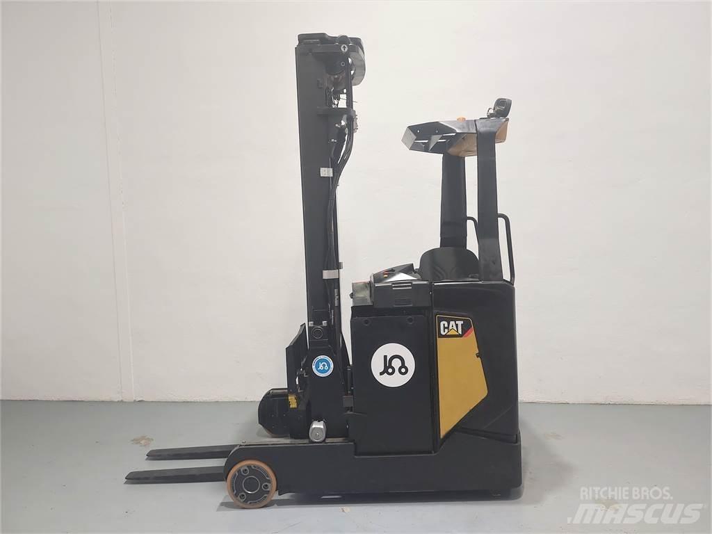 CAT NR16N2C Reachtruck voor hoog niveau