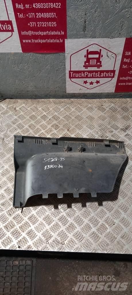 Scania 94 D.   1390074 Cabine en interieur