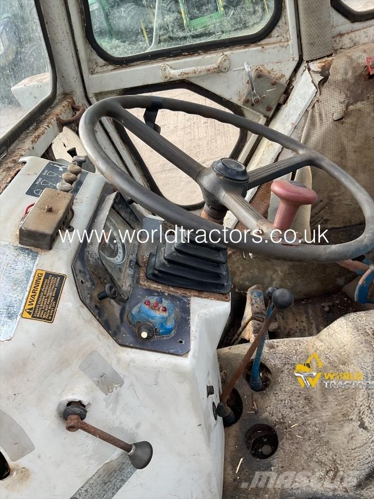 Ford COUNTY 1164 Tractoren