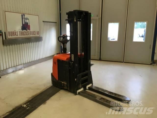 BT SPE 160 L Meeloop stapelaar