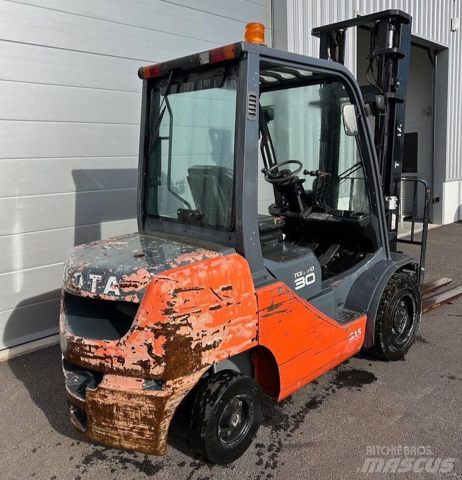 Toyota 8 FDF 30 Diesel heftrucks