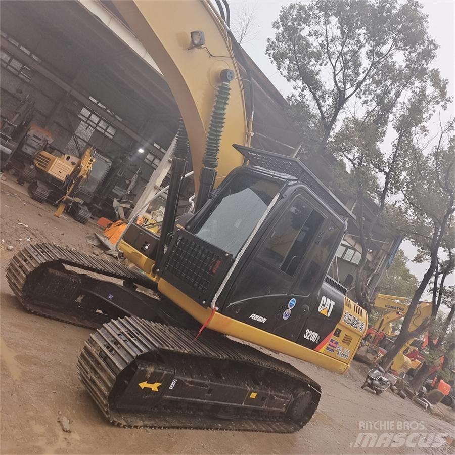 CAT 320 D L Rupsgraafmachines