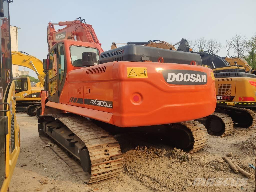 Doosan DX 300 Rupsgraafmachines