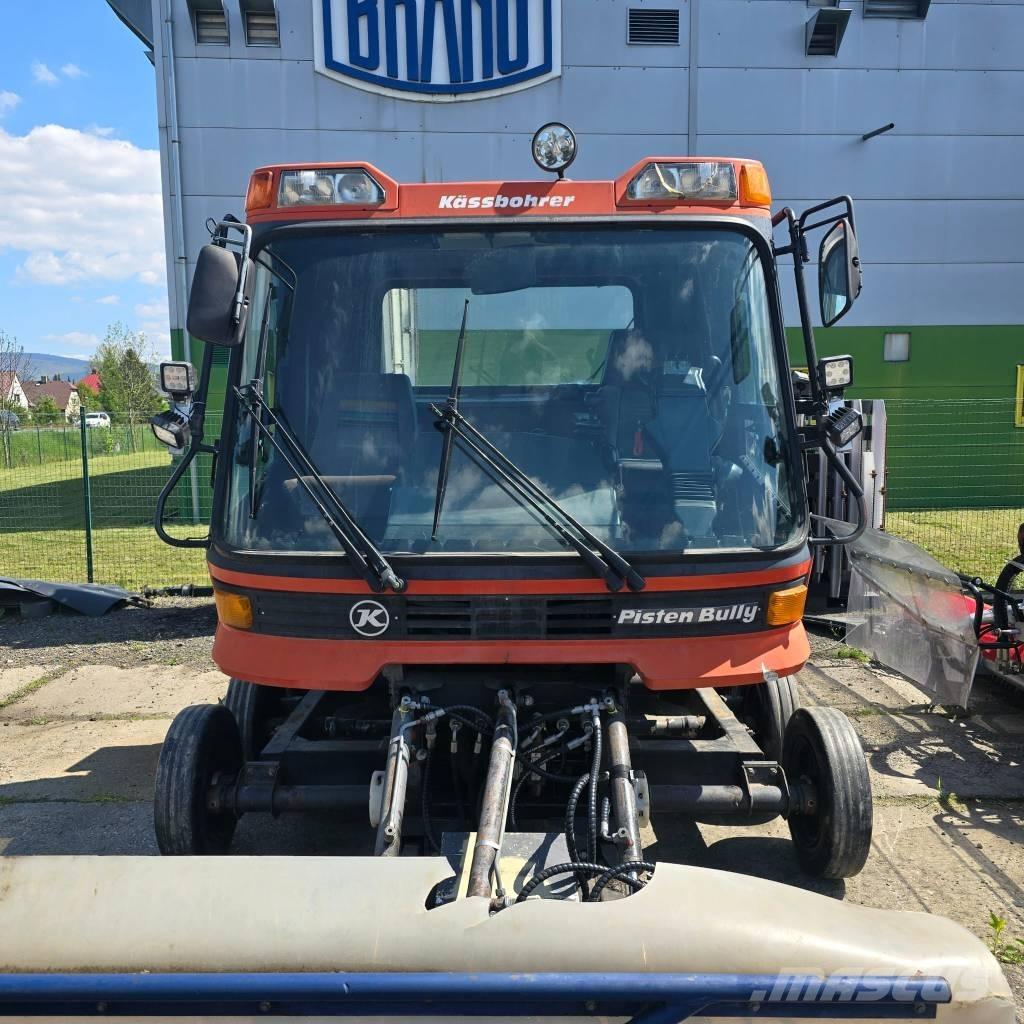 Kässbohrer PB 240 Sneeuwschuivers en -ruimers