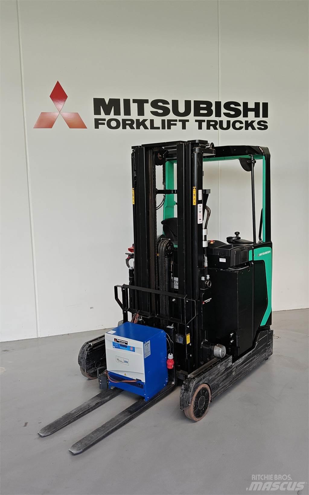 Mitsubishi RB14N2S Reachtruck voor hoog niveau