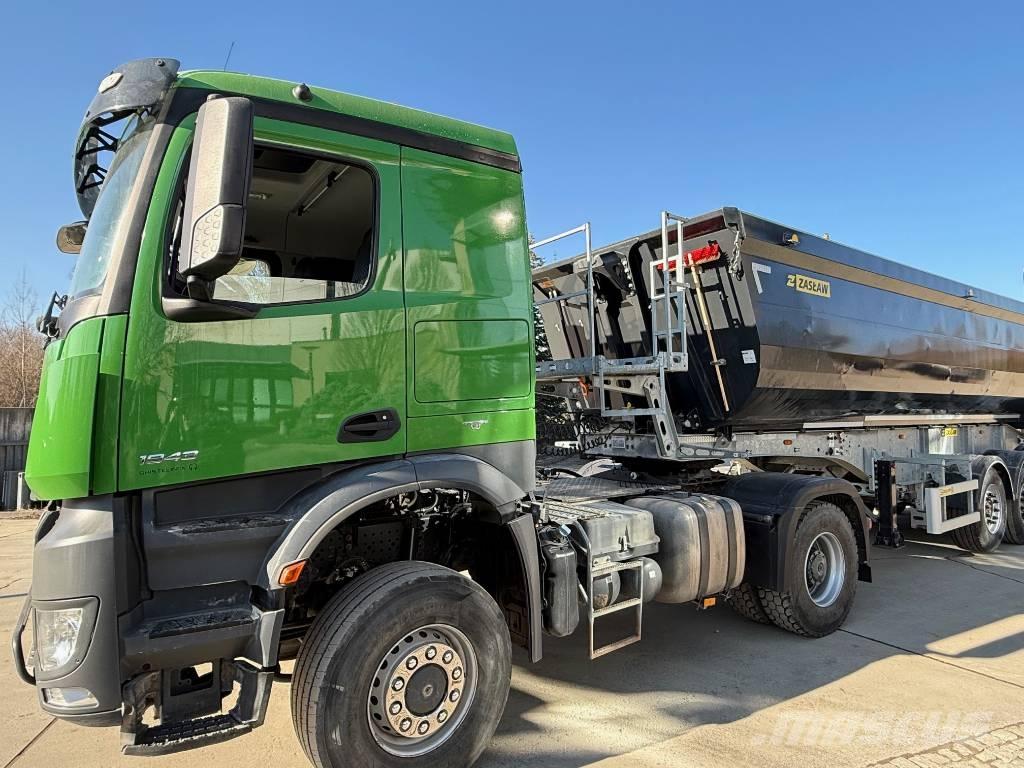 Mercedes-Benz Arocs Trekkers