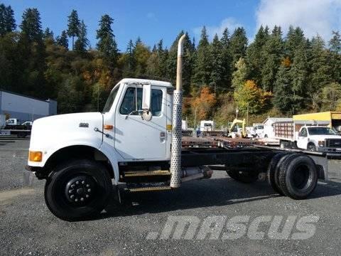 International 4900 Chassis met cabine