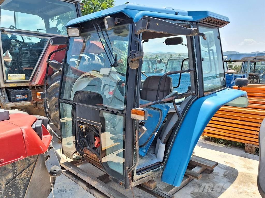 New Holland TM 140 Cabine en interieur