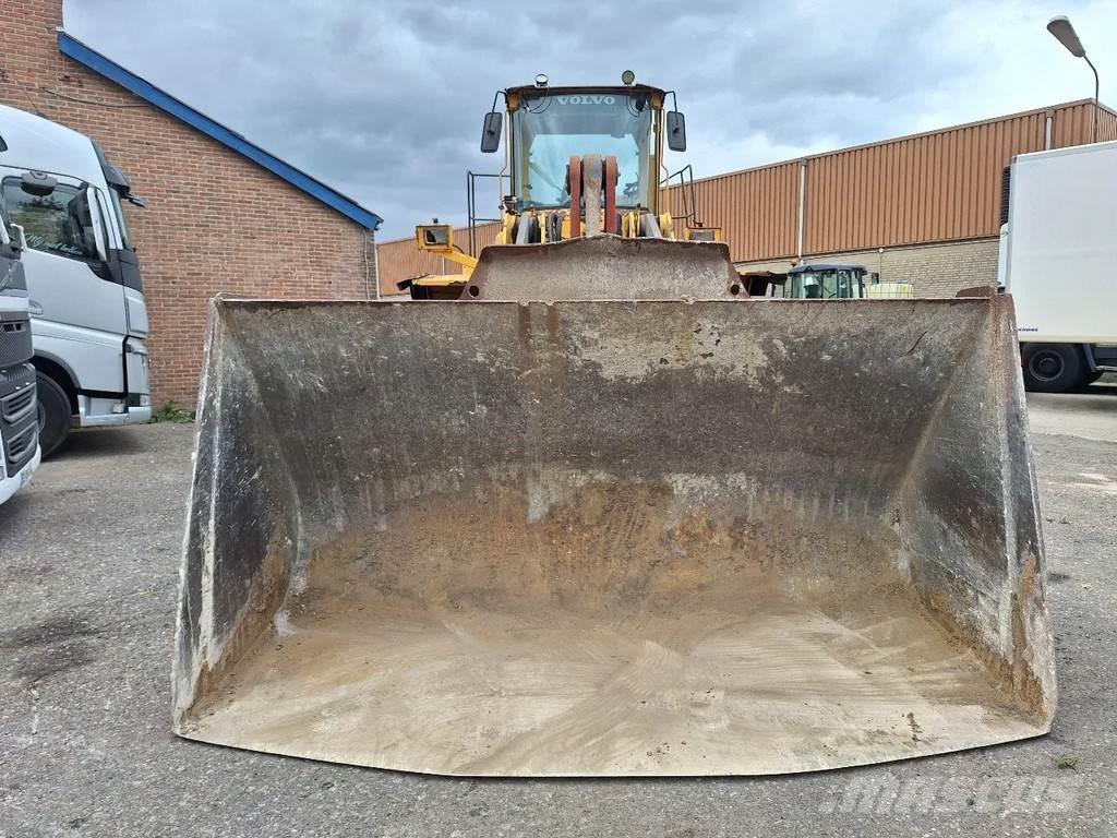 Volvo L220D Wielladers