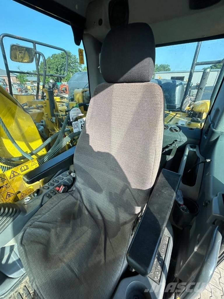 Komatsu PC 210 LC-11 Rupsgraafmachines