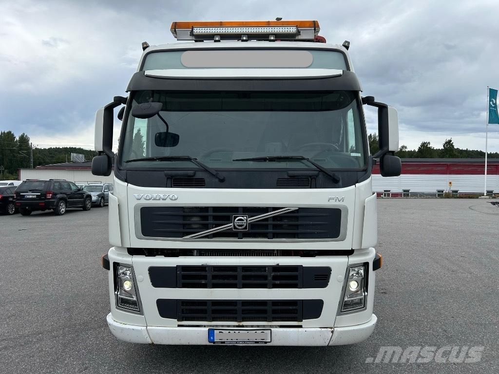 Volvo FM 460 Vlakke laadvloer met kraan