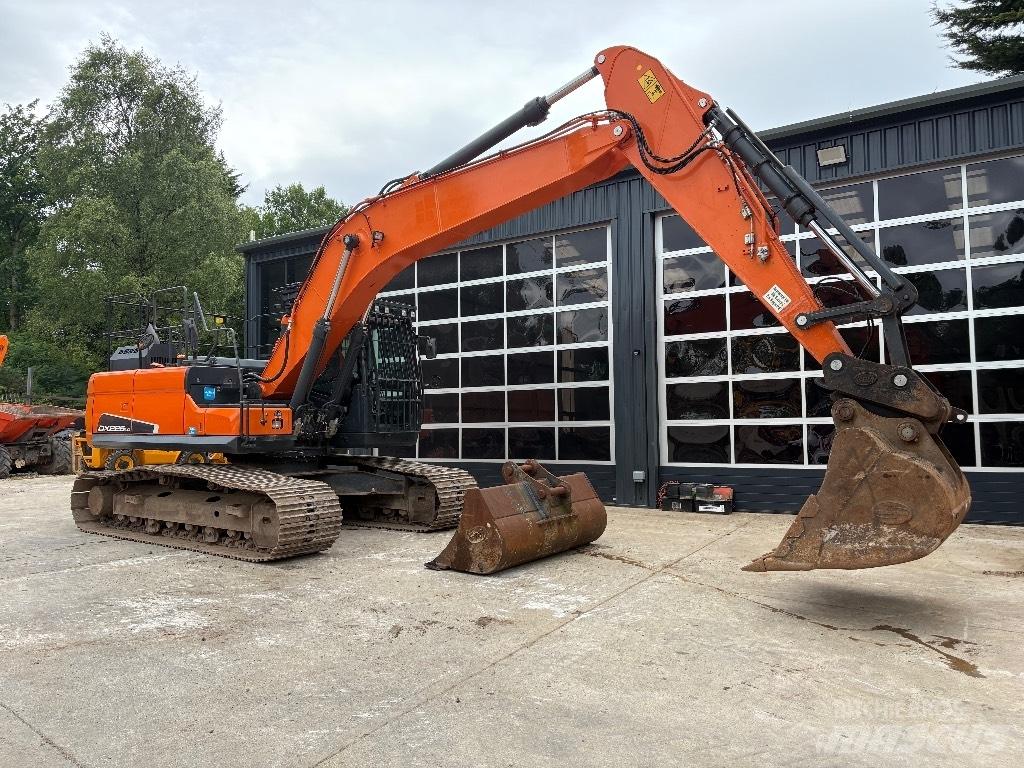 Doosan DX 225 LC-5 Rupsgraafmachines