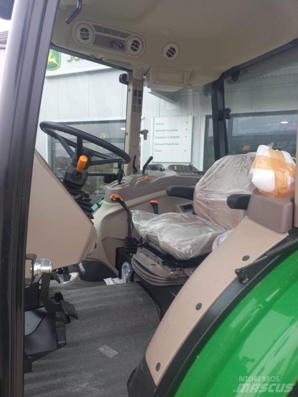 John Deere 5067E Tractoren