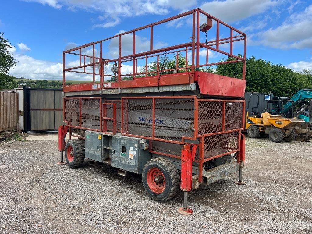 SkyJack SJ 9250 Schaarhoogwerkers