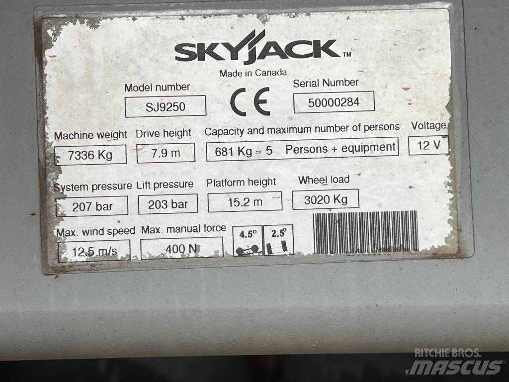 SkyJack SJ 9250 Schaarhoogwerkers