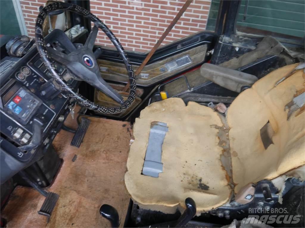 Case IH IHC 3588 Tractoren