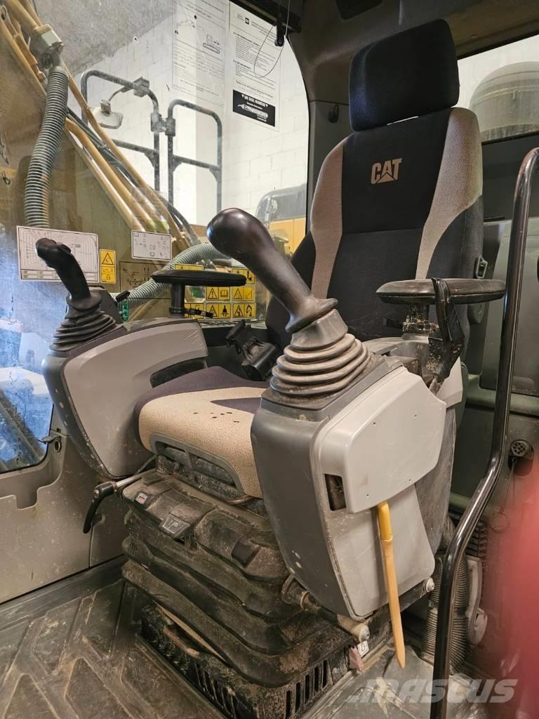 CAT 320 E Rupsgraafmachines
