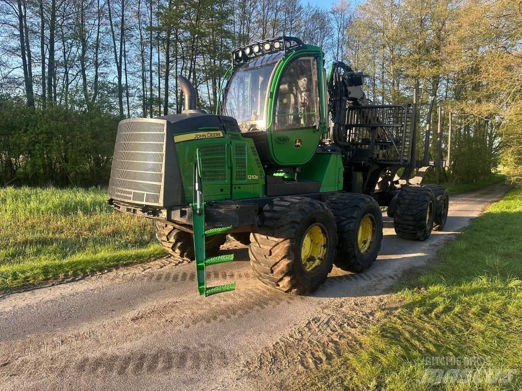 John Deere 1210 E Uitrijwagens
