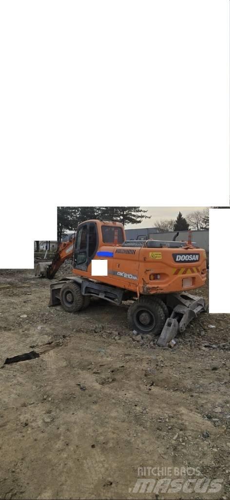 Doosan DX 210 W Wielgraafmachines
