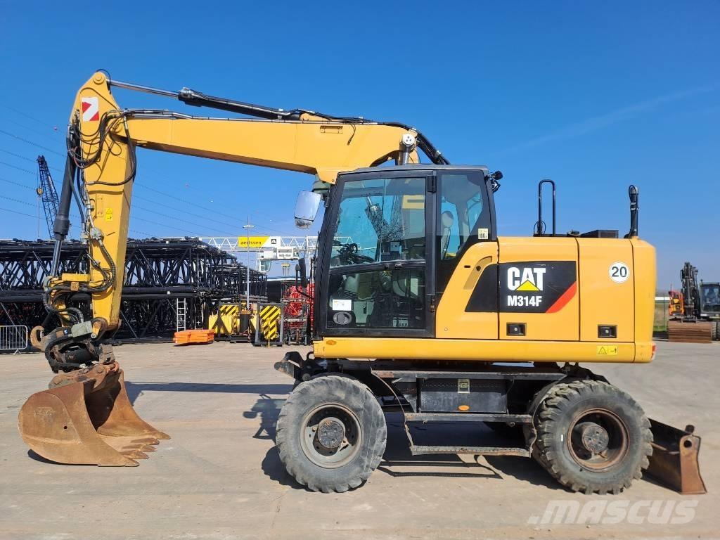 CAT M134F Wielgraafmachines
