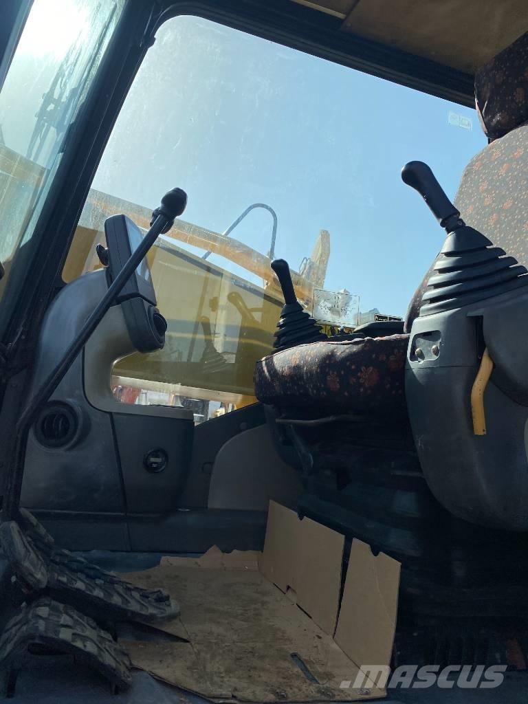 CAT 326D Rupsgraafmachines