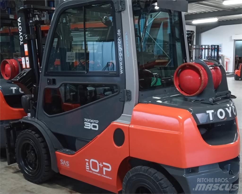 Toyota 02-8FGF30 LPG heftrucks
