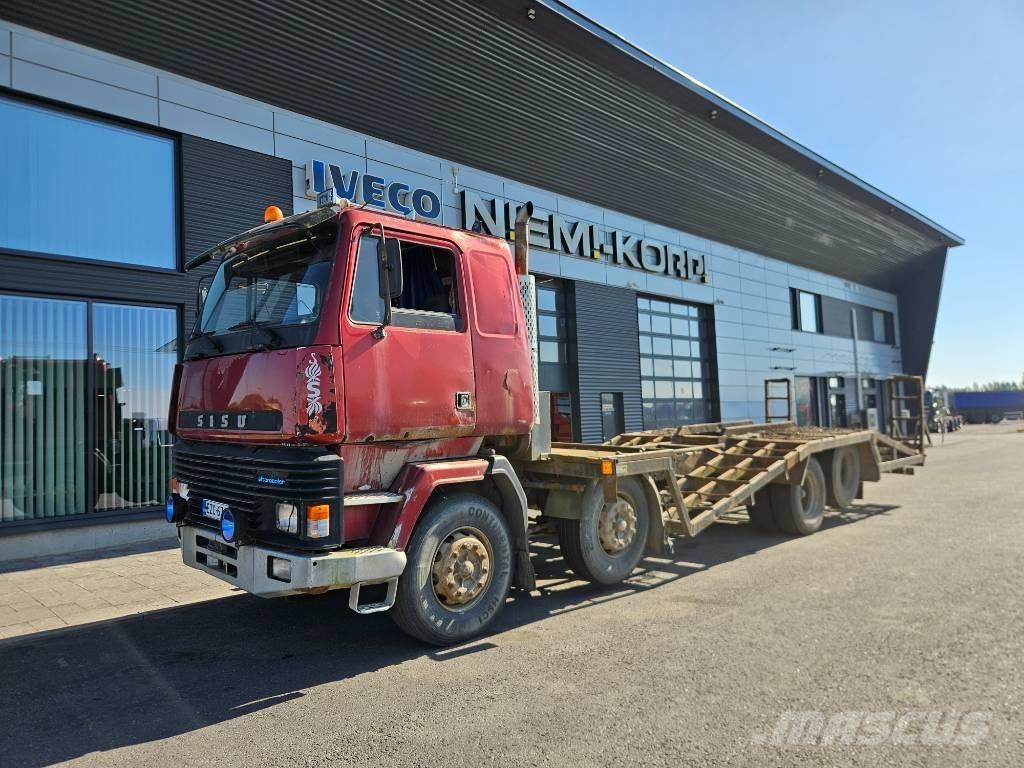Sisu SM300 8X2 Vrachtwagens voor bosbouwmachines