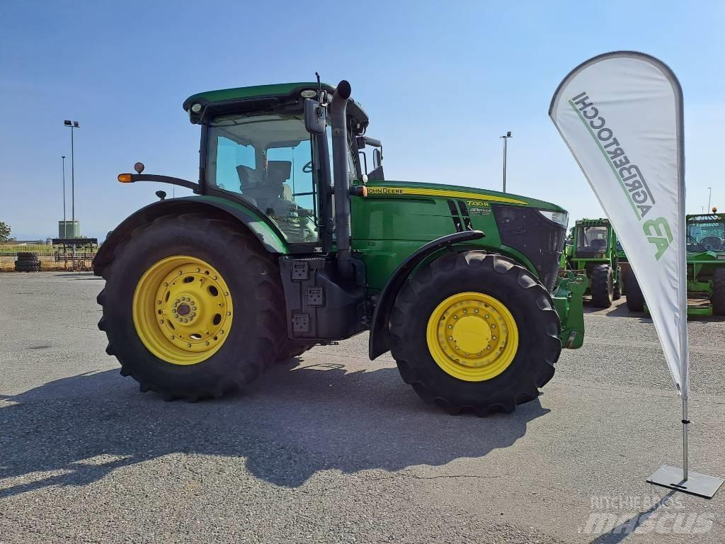 John Deere 7230 R Tractoren
