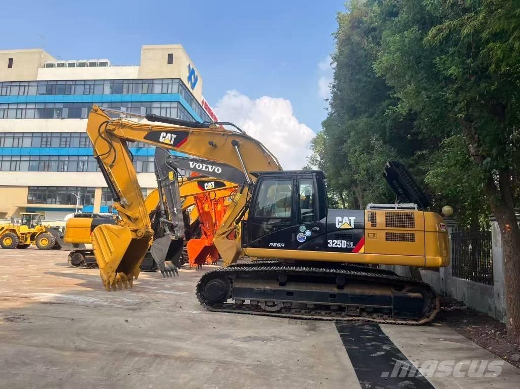 CAT 325 D L Rupsgraafmachines