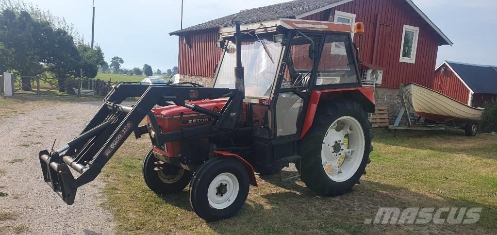 Zetor 5011 2-wd Tractoren