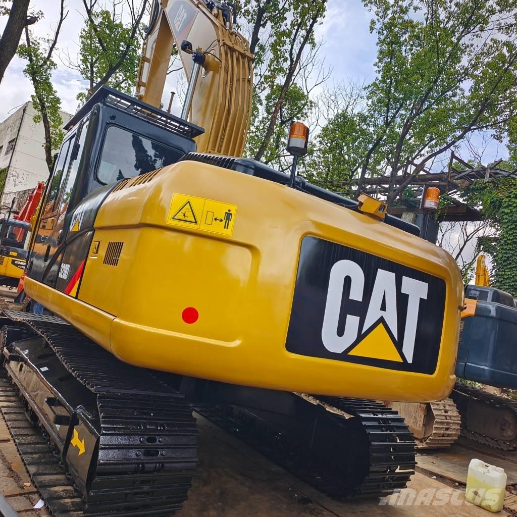 CAT 320 D2 Rupsgraafmachines