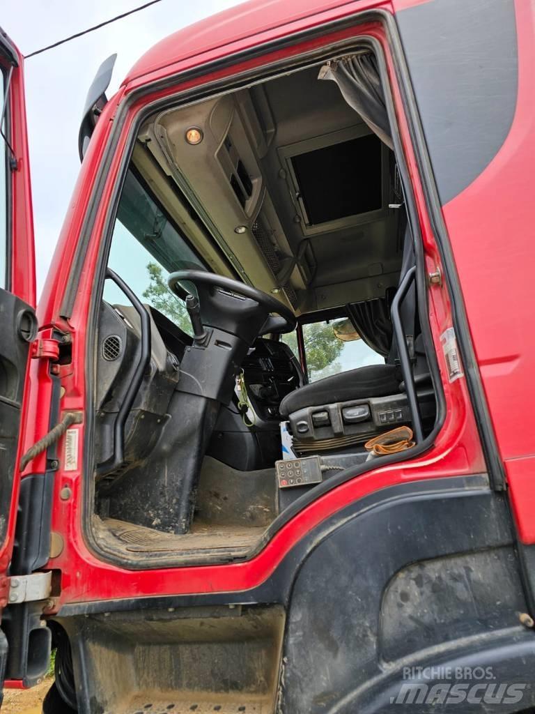 Iveco 510 X Way Vlakke laadvloer met kraan