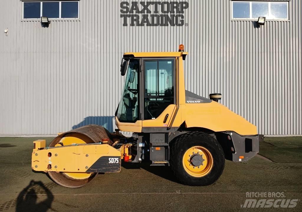 Volvo SD75, Vält Trilrolwalsen