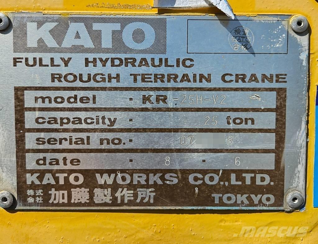 Kato KR 25 H V-2 Ruw terrein kranen