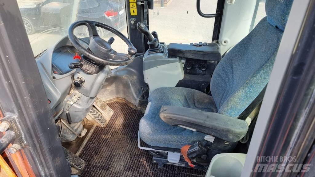 Hitachi ZW 220-6 Wielladers