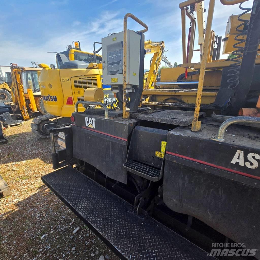 CAT AP600 Asfaltafwerkmachines