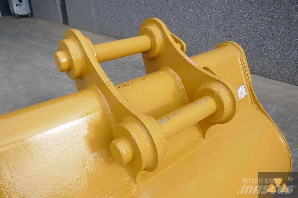CAT 320 Bucket Bakken