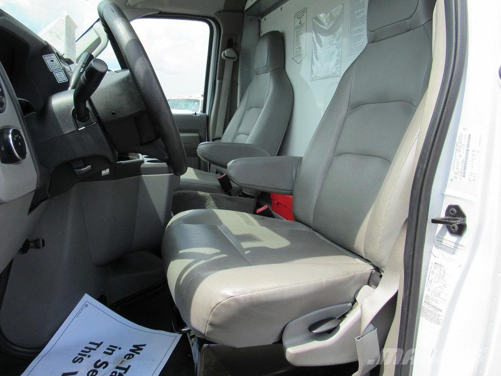 Ford E-350 Bakwagens met gesloten opbouw