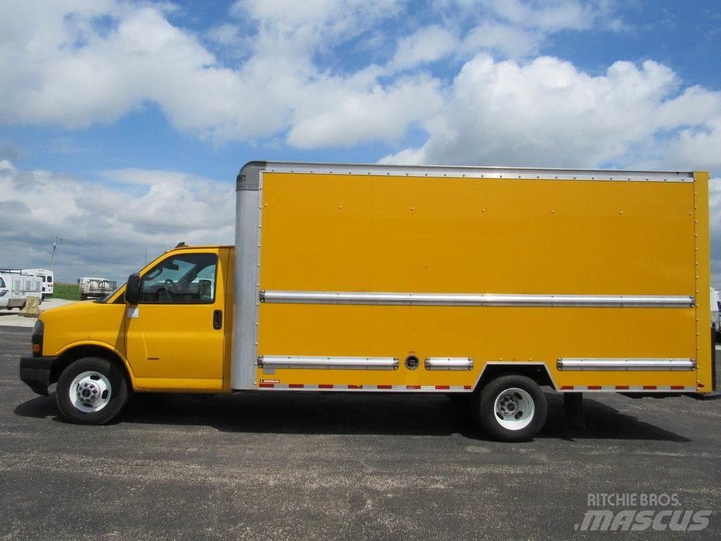 GMC Savana 3500 Bakwagens met gesloten opbouw