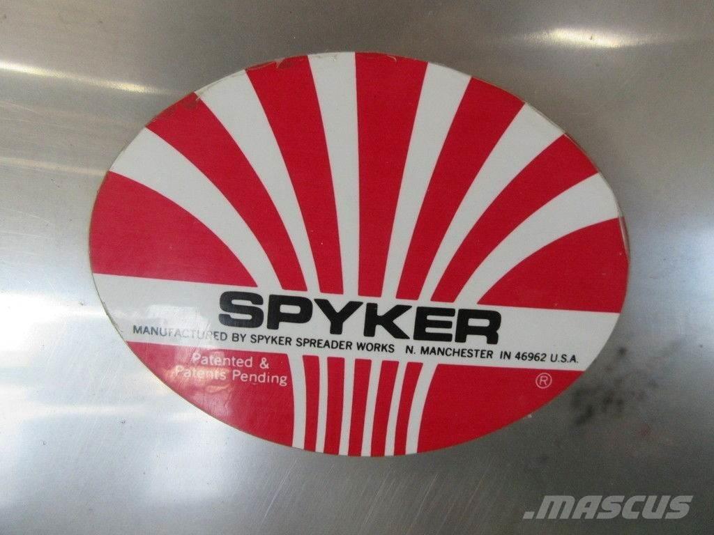  Spyker 133432 Zand- en zoutstrooimachines