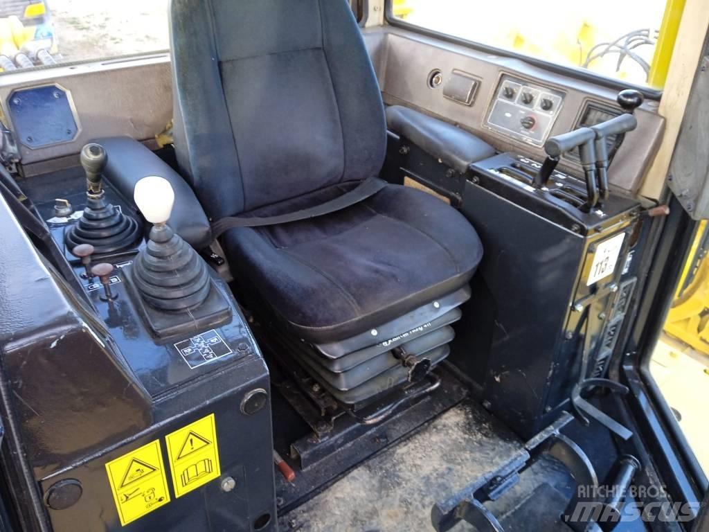 Komatsu D 155 AX-3 Rupsdozers
