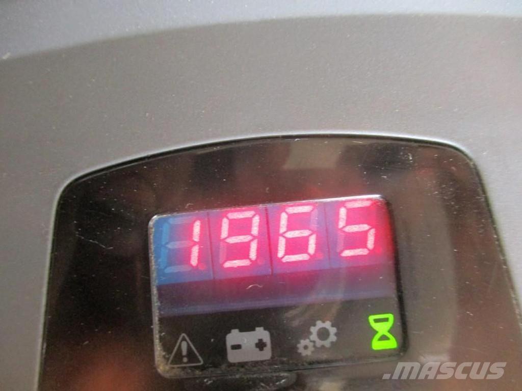 Toyota LPE200 Pallettruck met meerij platform