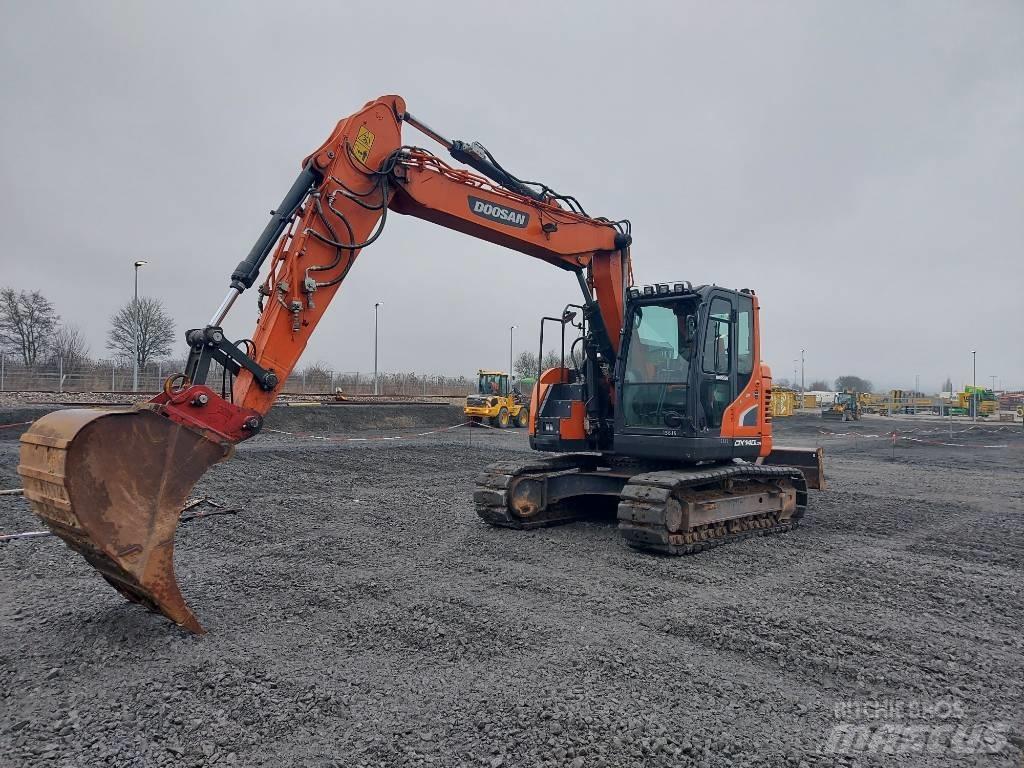 Develon DX 140 LCR-5 Rupsgraafmachines