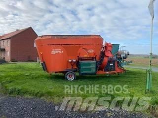 Kuhn Typ 2070 Mengvoedermachines